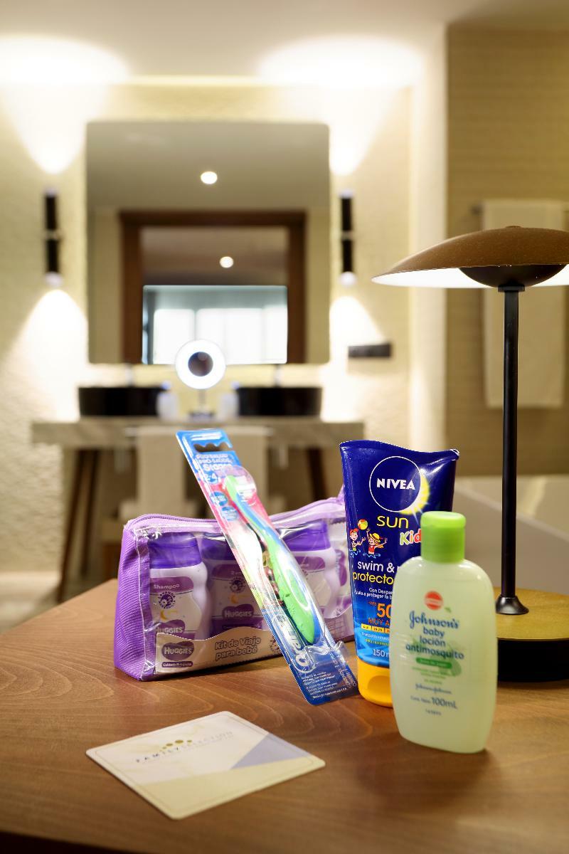 Family Selection At Grand Palladium Costa Mujeres Resort & Spa كانكون المظهر الخارجي الصورة